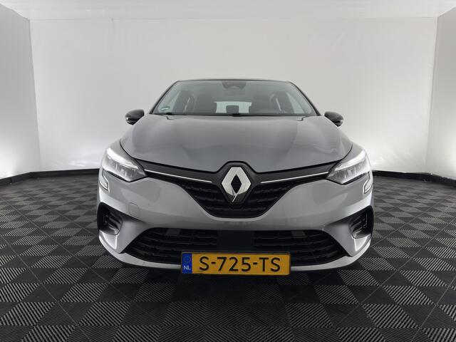 Renault CLIO 1.6 E-Tech Hybrid 145 Equilibre (INCL.BTW) Aut. *FULL-LED | COMFORT-SEATS | CARPLAY | KEYLESS | DAB+ | ECC | PDC | CRUISE | TOWBAR*