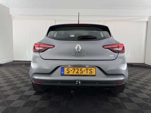 Renault CLIO 1.6 E-Tech Hybrid 145 Equilibre (INCL.BTW) Aut. *FULL-LED | COMFORT-SEATS | CARPLAY | KEYLESS | DAB+ | ECC | PDC | CRUISE | TOWBAR*