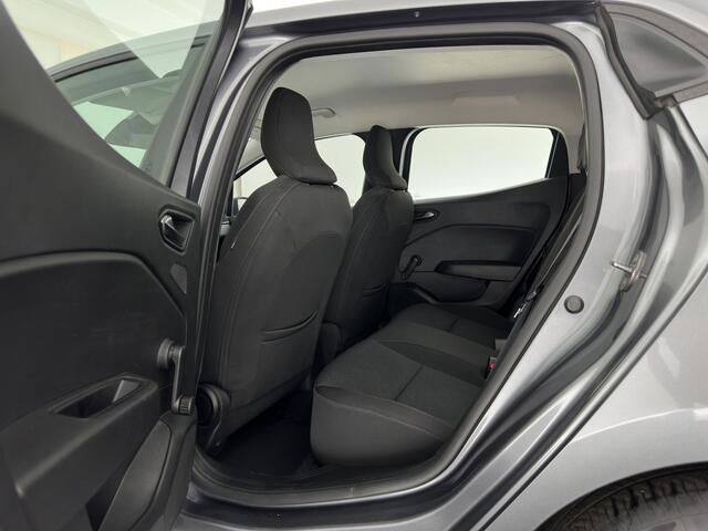 Renault CLIO 1.6 E-Tech Hybrid 145 Equilibre (INCL.BTW) Aut. *FULL-LED | COMFORT-SEATS | CARPLAY | KEYLESS | DAB+ | ECC | PDC | CRUISE | TOWBAR*