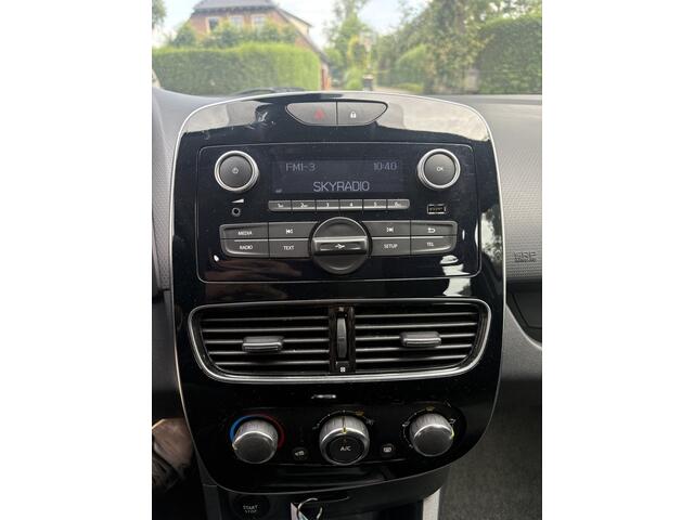 Renault CLIO Estate 0.9 TCe Life Hele nette en complete Clio met weinig km