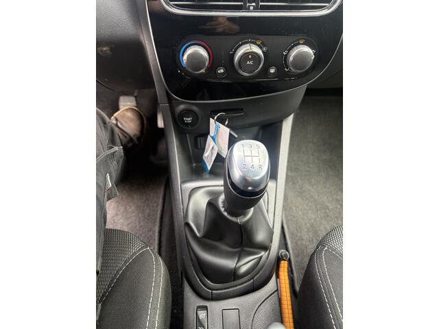 Renault CLIO Estate 0.9 TCe Life Hele nette en complete Clio met weinig km