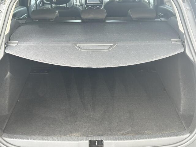 Renault CLIO Estate 0.9 TCe Limited | Navigatie | Parkeersensoren Achter | Cruise Control | Volledig Dealeronderhouden |