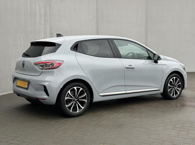 Renault CLIO 1.6 E-Tech Full Hybrid 145 techno / Fabrieksgarantie tot 04-2027 / 360 Graden Camera / Stoel & Stuurverwarming / All Season Banden / Navigatie / Apple Carplay & Android Auto /