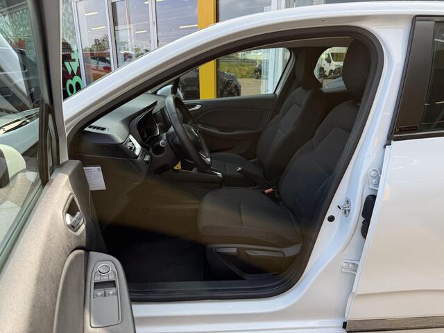 Renault CLIO 1.6 E-Tech Hybrid 140 Zen | Navigatie | Cruise Control | Parkeersensoren | LED | DAB | Lichtmetaal |