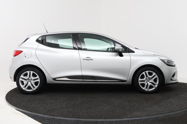 Renault CLIO 0.9 TCe Zen (STOELVERWARMING, NAVIGATIE, MULTIMEDIA, LED, STUURBEDIENING)