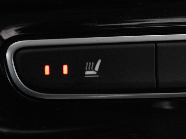 Renault ESPACE 1.6 TCe Dynamique 7p. | Panoramadak | Stoel & Stuurverwarming | Sfeerverlichting | Full LED | 7-persoons | Climate control