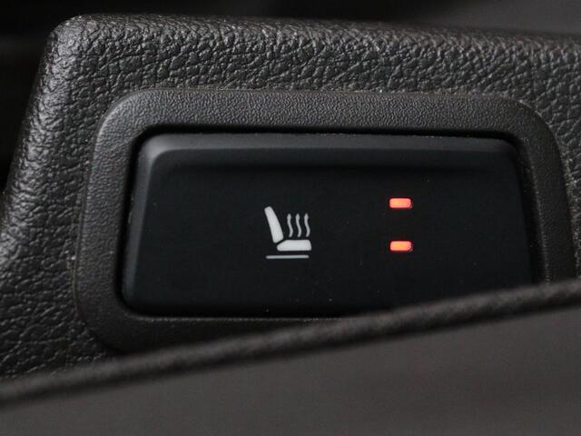 Renault ESPACE 1.6 TCe Dynamique 7p. | Panoramadak | Stoel & Stuurverwarming | Sfeerverlichting | Full LED | 7-persoons | Climate control