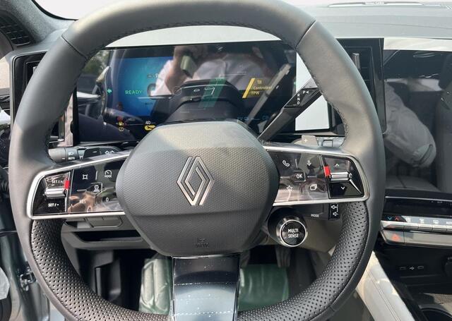 Renault ESPACE E-Tech full hybrid 200 iconic 5p. - NIEUW MODEL / pack light & sound / pack vision