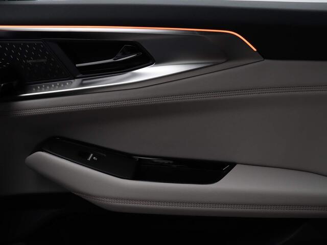 Renault ESPACE E-Tech full hybrid 200 iconic 5p. | Panoramisch vast glazen dak | Active driver assist | 5 persoons | Harman Kardon |