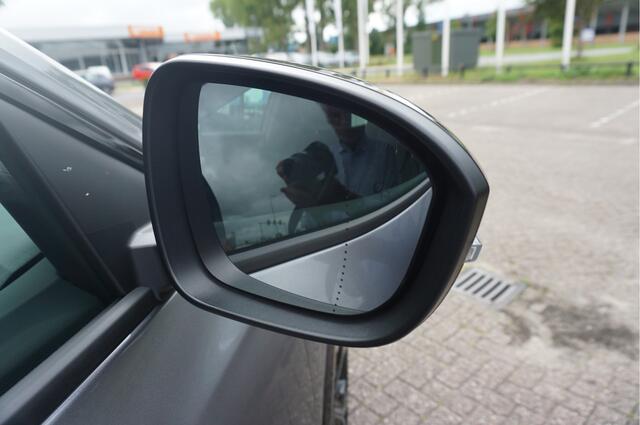Renault ESPACE E-Tech full hybrid 200 Esperit Alpine 7p. (101 km) BTW auto Pack Solid, Harmon kardon, electrische achterklep