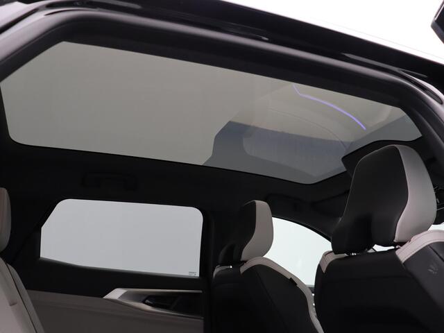 Renault ESPACE E-Tech full hybrid 200pk iconic 7p. | Vijf jaar garantie | Panoramisch vast dak | Harman Kardon | HUD | Elek. verwarmbaar voorruit |