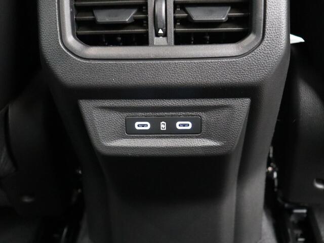 Renault ESPACE E-Tech full hybrid 200pk esprit Alpine 7p. | Vijf jaar garantie | 360 graden camera | Panoramisch vast dak | Harman Kardon | Elek. verstelbare stoelen |