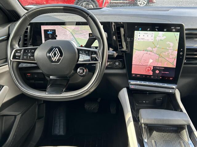 Renault ESPACE E-Tech full hybrid 200 iconic 7p. (Hoge Instap) | Navigatie | Camera | Head-Up Display | Panoramadak |