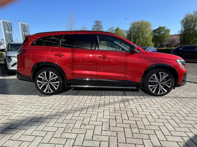 Renault ESPACE E-Tech full hybrid 200 iconic 7p. Full options o.a. headup display, harman kardon soundsystem wit leder, electrische achterklep, 7 persoons, panoramadak, all seasonbanden, 1 e eigenaar , slechts 17000 kn gereden