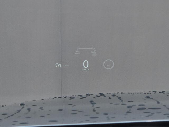 Renault ESPACE E-Tech full hybrid 200 iconic 7p. / Fabrieksgarantie tot 08-2027 / All season banden / Head Up Display / Elektrische achterklep / Stuur- Stoel & Voorruitverwarming / Panoramadak / Rondomzicht camera / Harman/Kardon Audio Systeem / Draadloze telefoon lade