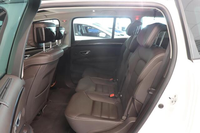Renault ESPACE 1.8 TCe Initiale Paris 5p. | Panoramadak | Leder | BOSE audio | Adaptieve cruise | Trekhaak |