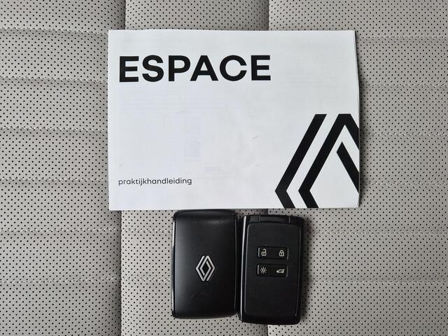 Renault ESPACE E-Tech full hybrid 200 iconic 7p. / Fabrieksgarantie tot 09-2027 / Panoramadak / Harman Kardon / Pack Advanced Drive / All season banden / Trekgewicht 1500 kg / Elektrische achterklep / Stuur- Stoel & Voorruit verwarming / Rondomzicht camera /