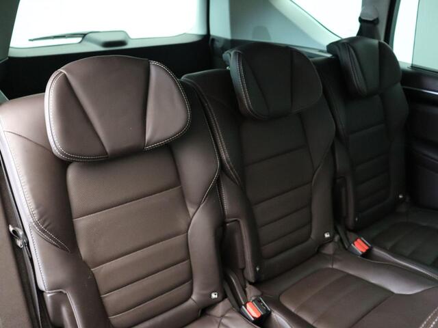 Renault ESPACE 1.8 TCe Initiale Paris 5p. | Automaat | Trekhaak | Climate Control | Elektrische verstelbare Stoelen |