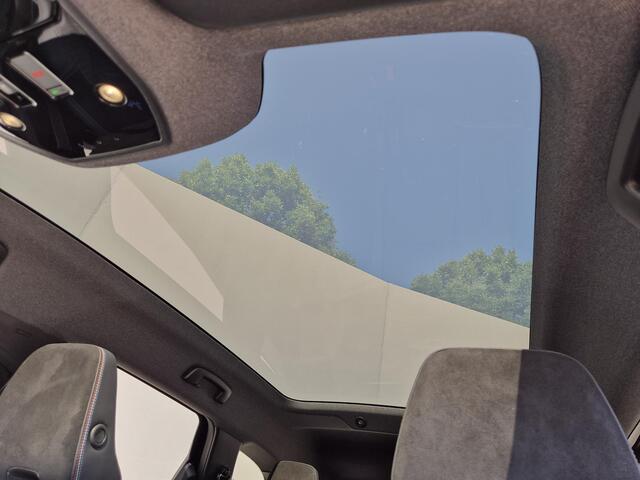 Renault ESPACE E-Tech full hybrid 200 esprit Alpine 7p. / Facelift / Fabrieksgarantie tot 09-2027 / All season banden / panoramadak var. transparantie / Trekgewicht 1500 kg / Rondomzicht camera / Elektrische achterklep / Head Up Display / Stuur- Stoel & Voorruit verwarming /
