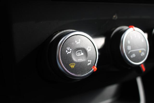 Renault EXPRESS 1.5 dCi 75 Comfort | Parkeersensoren | CruiseControl | Schuifdeur | All-season banden | Sidebars