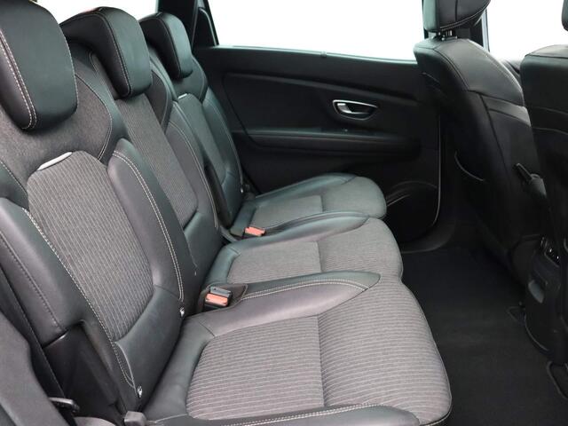 Renault GRAND SCENIC 140pk TCe Techno 7p. | Panoramisch dak | Achteruitrijcamera | 1500kg geremd |