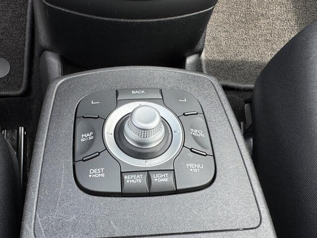 Renault GRAND SCENIC 1.2 TCe Limited Climate Control Navi