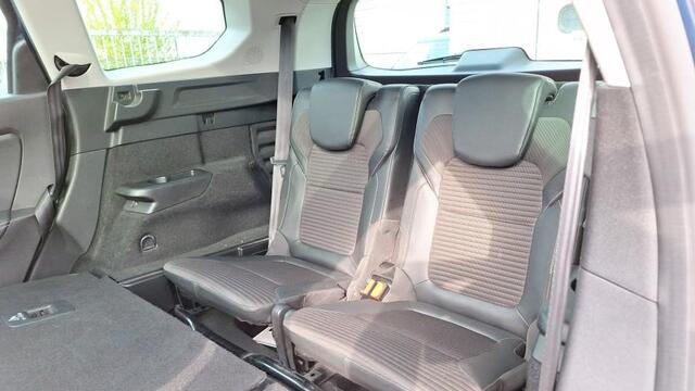 Renault GRAND SCENIC 1.3 TCe Bose 7-Persoons, Panoramadak, Head Up, LED koplampen,