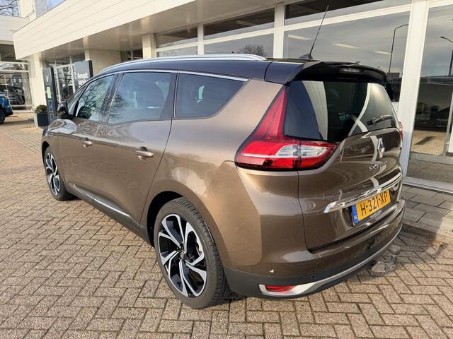 Renault GRAND SCENIC BOSE 1.3 TCe 140 EDC/AUTO, PANORAMA DAK/ HEAD-UP DISPLAY/ PARK ASSIST V+A INCL. CAMERA/ DAKRAILS SATIJN/ 4SEIZOENSBANDEN/ ETC.. 1800KG TREKGEWICHT! 1e EIGENAAR EN DEALER ONDERHOUDEN!