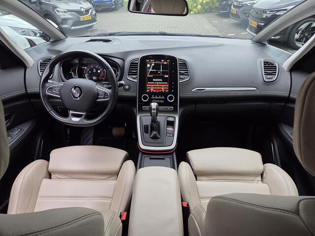 Renault GRAND SCENIC 1.3 TCe Intens 160 PK Automaat / 1e Eigenaar / Dealer Onderhouden / Lederen Bekleding met Elektrische Stoelen / Adaptief Cruise Control / Head Up Display / Bose Audio / Stoelverwarming / Dode Hoek Detectie / Achteruitrijcamera / Z.G.A.N. WINTERSET LM 7 /