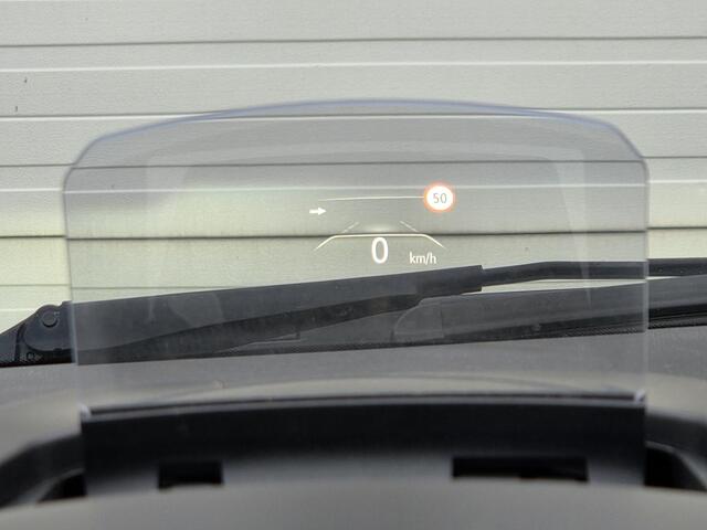 Renault GRAND SCENIC 1.3 TCe Intens 160 PK Automaat / 1e Eigenaar / Dealer Onderhouden / Lederen Bekleding met Elektrische Stoelen / Adaptief Cruise Control / Head Up Display / Bose Audio / Stoelverwarming / Dode Hoek Detectie / Achteruitrijcamera / Z.G.A.N. WINTERSET LM 7 /