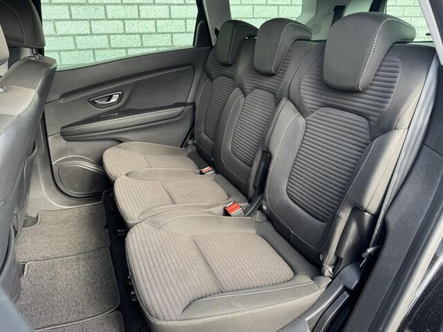Renault GRAND SCENIC 1.3 TCe Equilibre 7p. | Achteruitrijcamera | All-Season banden | Navigatie | Parkeersensoren |