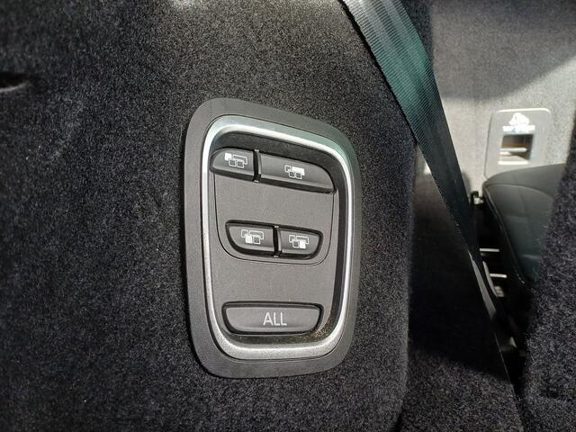 Renault GRAND SCENIC 1.3 TCe Initiale Paris 7p. | CAMERA |STOEL/STUUR VERWARMING | Wij bieden ook financiering mogelijkheden aan.