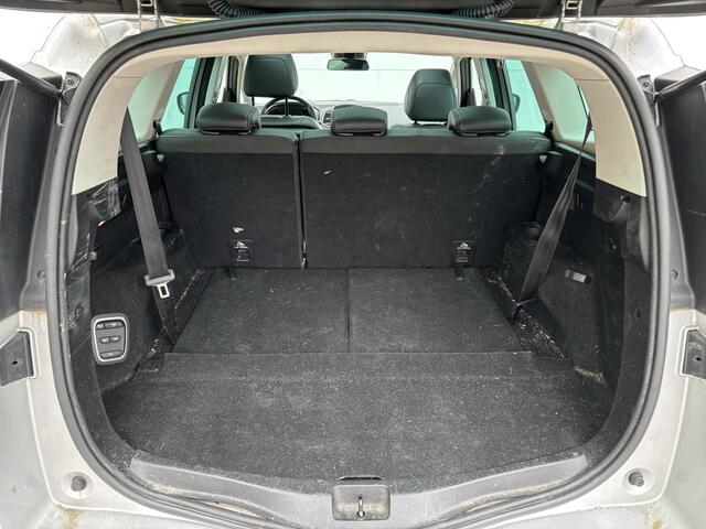 Renault GRAND SCENIC 1.3 TCe Bose 7p. | Panoramadak | Trekhaak | Aanhangwagen geremd 1850 KG |