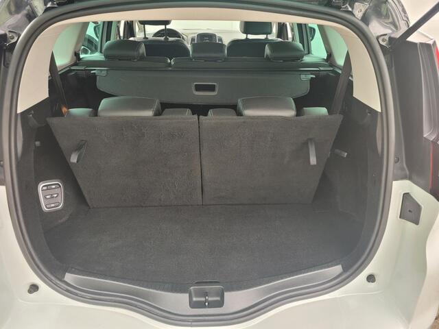 Renault GRAND SCENIC 1.3 TCe Intens 7p. | Historie | Navigatie | Camera | Trekhaak(1800kg)