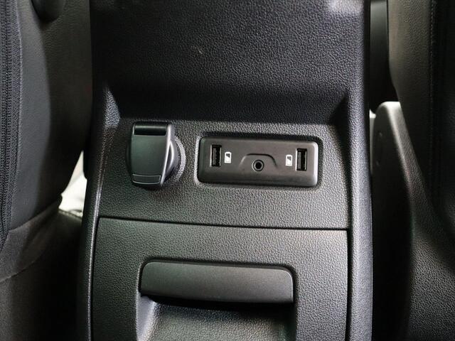 Renault GRAND SCENIC TCe 140pk Intens 5p | Trekhaak | 1800kg geremd | Parkeersensoren voor/achter | Adaptieve cruise control |