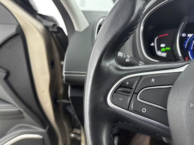 Renault GRAND SCENIC 1.3 TCe Bose 140Pk EDC | Navigatie | Climate Control | Parkeersensoren Voor & Achter | Achteruitrijcamera | Trekhaak | Bose Geluidsysteem | Verwarmbare Voorstoelen | Cruise Control & Snelheidsbegrenzer |