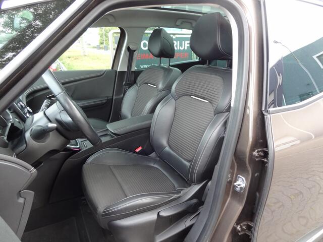 Renault GRAND SCENIC 1.5 dCi Intens Hybrid Assist