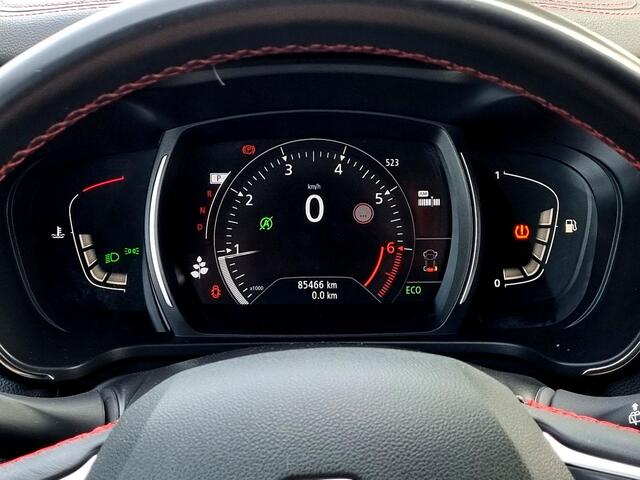 Renault KADJAR 1.3 TCe Black Edition Automaat / Trekhaak (Afneembaar) / Panoramadak / Bose Audio / Navigatie / Cruise Control / Stoelverwarming