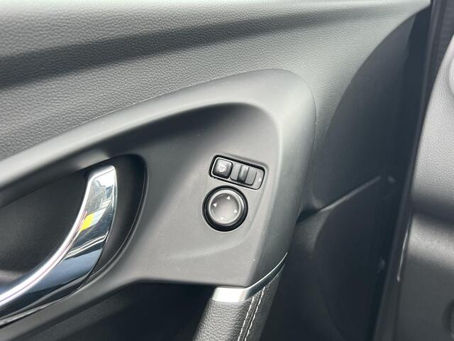 Renault KADJAR 1.5 dCi Intens | Trekhaak | 100% dlr onderhouden | Navigatie | Parkeersensoren | Cruise Control | Lichtmetaal | Climate Control | Key-less |