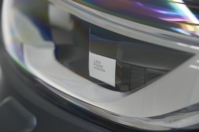 Renault KADJAR TCe 160 EDC Intens | Trekhaak | Navigatie | Camera | Stoelverwarming