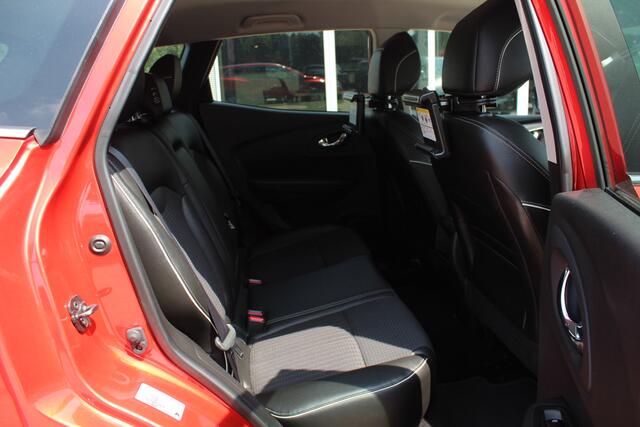 Renault KADJAR 1.2 TCe Intens / Trekhaak / Navigatie / Parkeerhulp V+A / Cruise Control / DAB / Keyless entry / 17'' / Stoelverwarming