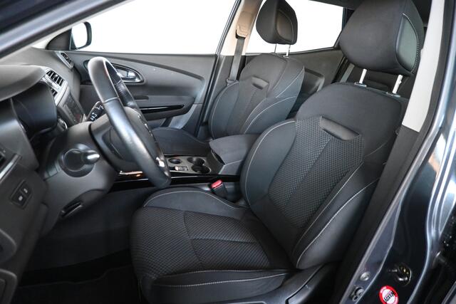 Renault KADJAR 1.2 TCe Limited Automaat Clima Carplay LED Trekhaak Goed Onderhouden! Inruil Mogelijk!