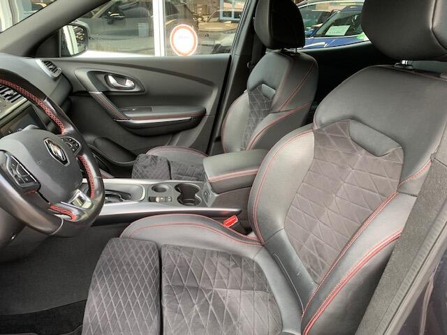 Renault KADJAR 1.3 TCe Black Edition, afneembare trekhaak + winterbandenset.