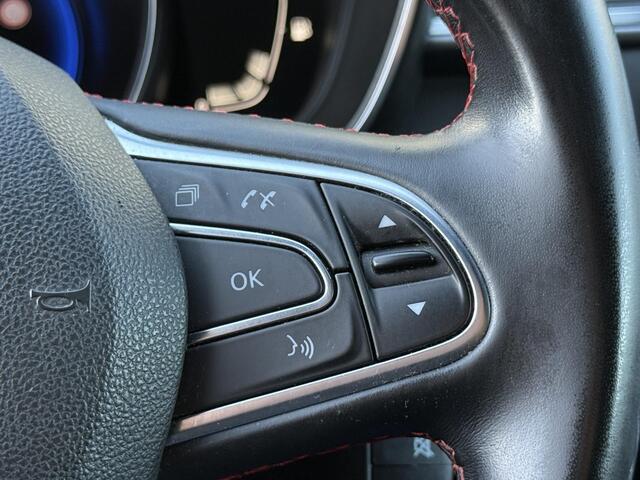 Renault KADJAR 1.3 TCe Black Edition / Navigatie / Cruise Control / Camera / Climate Control / Elektrische bestuurdersstoel / Dodehoekdetectie