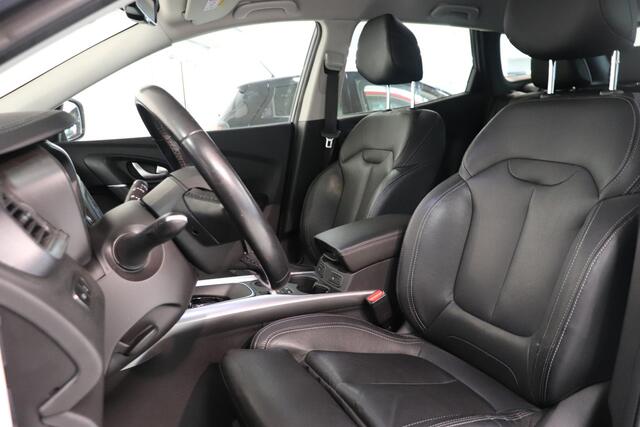 Renault KADJAR 1.3 TCe Intens | Lederen bekleding | Trekhaak | stoelverwarming | Camera | LED |