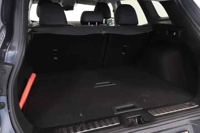 Renault KADJAR 1.3 TCe Intens | Lederen bekleding | Trekhaak | stoelverwarming | Camera | LED |