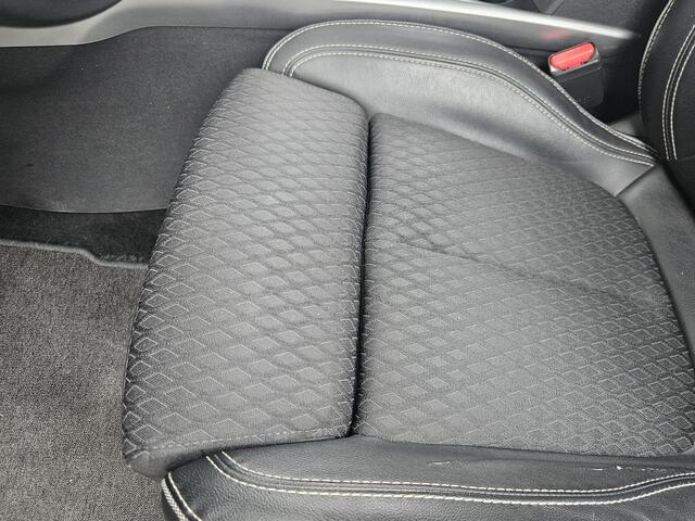 Renault KADJAR 1.3 TCe Intens / Afneembare Trekhaak (1500 KG) / Bose Premium Audio / Achteruitrijcamera / Apple Carplay & Android Auto / Navigatie / Dealer Onderhouden / Climate Control / Cruise Control / LED Verlichting /