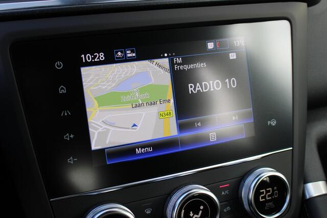 Renault KADJAR 1.3 TCe Intens | Adaptieve cruise control | Stoelverwarming | Trekhaak | Achteruitrij camera