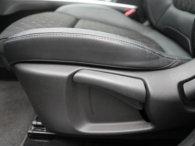 Renault KADJAR TCe 160 EDC Intens - RIJKLAARPRIJS - Vraag naar beschikbaarheid! - Automaat - Achteruitrijcamera - Cruise Control - Panoramadak - Dealeronderhouden