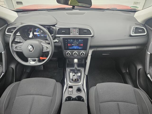 Renault KADJAR 1.3 TCe Zen / Stoelverwarming / Climate Control / Apple Carplay & Android Auto / Navigatie / Parkeersensoren / Keyless Entry & Start / Cruise Control /